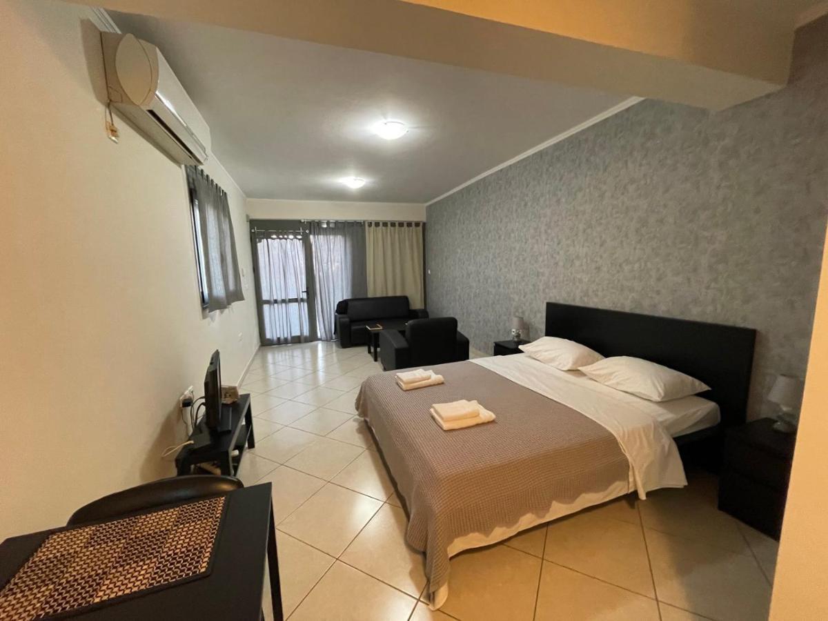 Markópoulon Avr Airport Deluxe Suites 4 מראה חיצוני תמונה