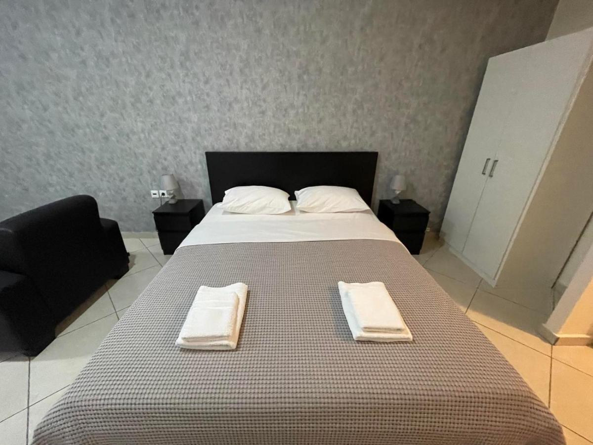 Markópoulon Avr Airport Deluxe Suites 4 מראה חיצוני תמונה