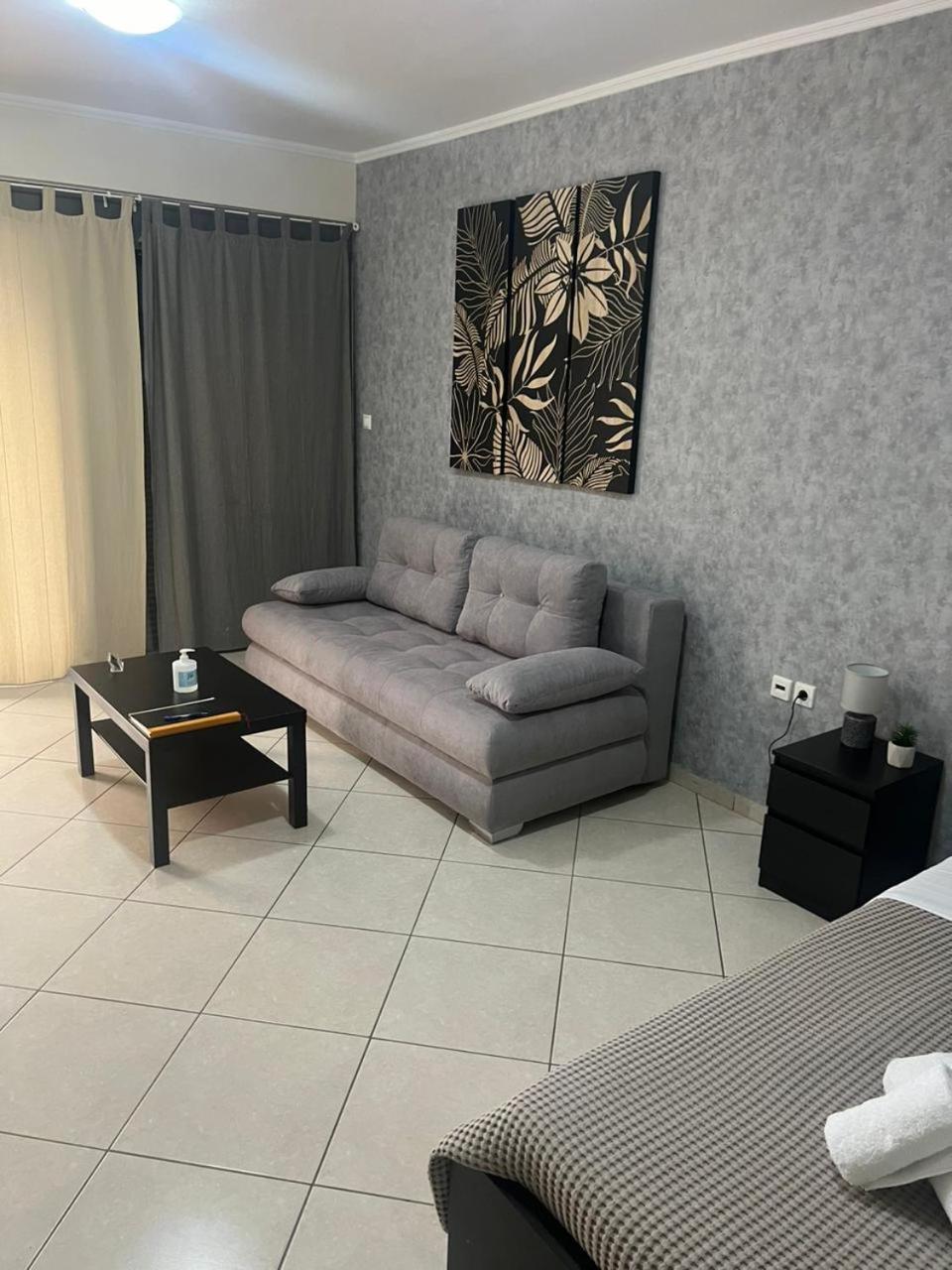 Markópoulon Avr Airport Deluxe Suites 4 מראה חיצוני תמונה